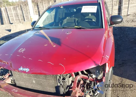 2016 Jeep Compass Sport z USA, uszkodzony, nr VIN 1C4NJDBB5GD638210